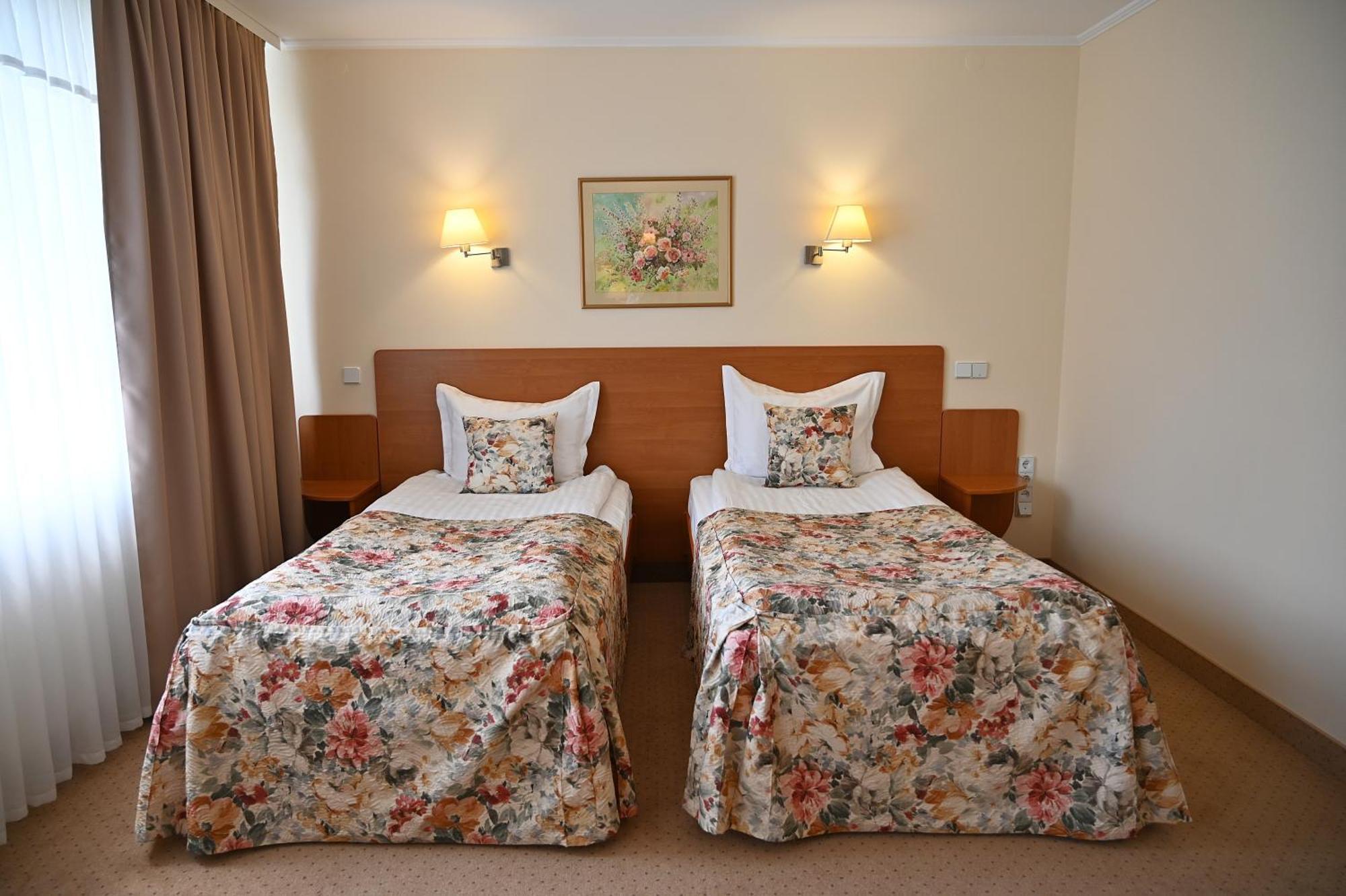 Nadiya Hotel Ivano-Frankivsk Exterior photo