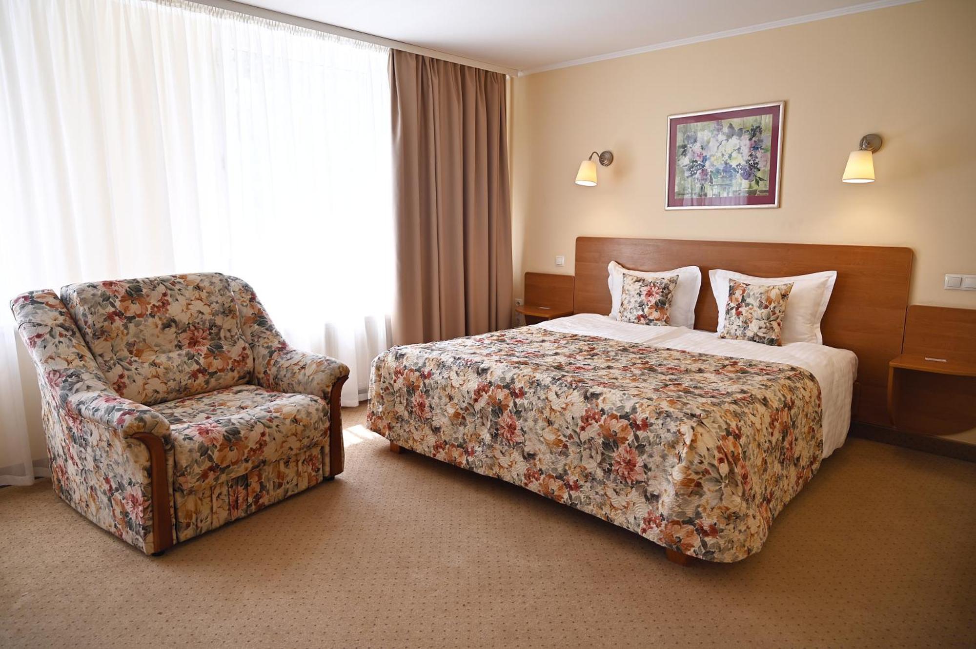 Nadiya Hotel Ivano-Frankivsk Exterior photo